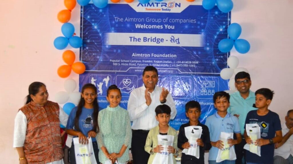Mukesh Vasani at Rajkot for Aimtron Foundation Event