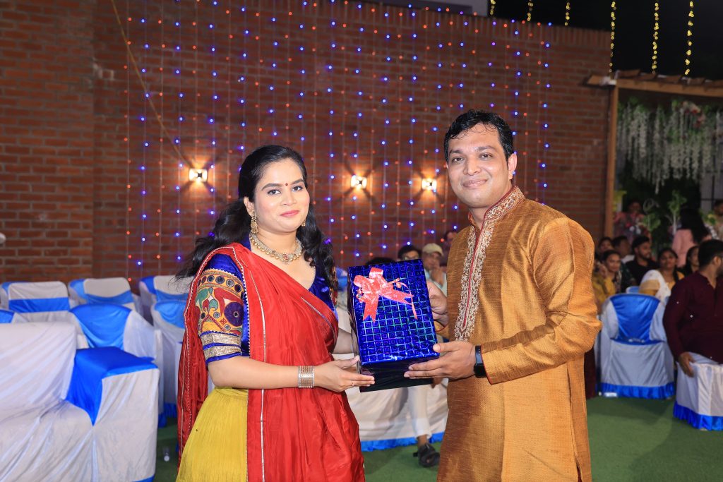 Mayank Won Prize in Garba Competition